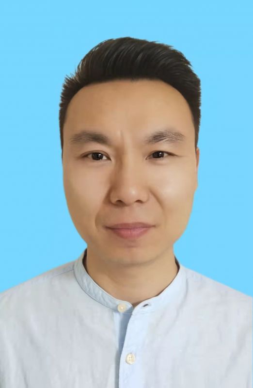 副总经理 胡显亮
